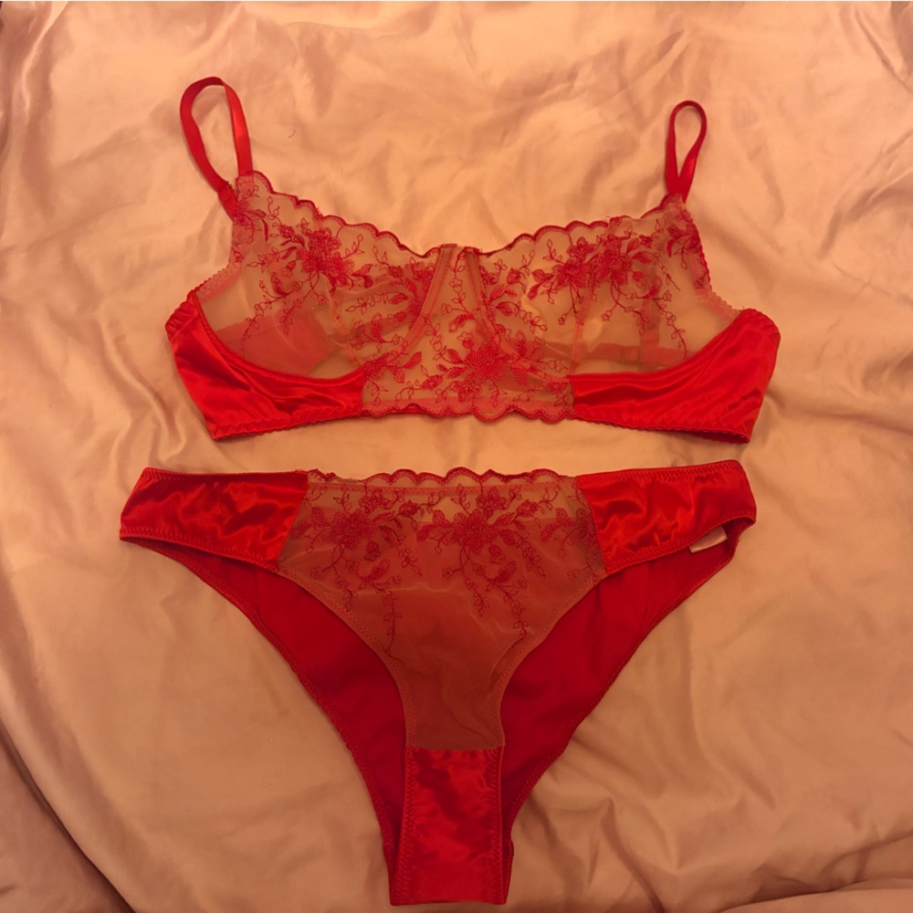 Red lace bra & panty set